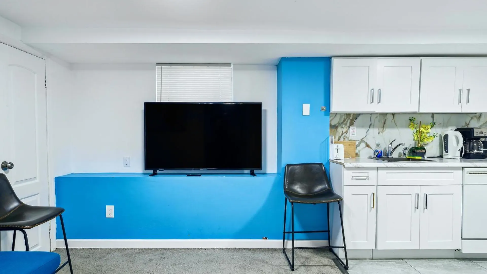 Luxury Lower Ground 2Bd - Manhattan Beach Apartment New York
