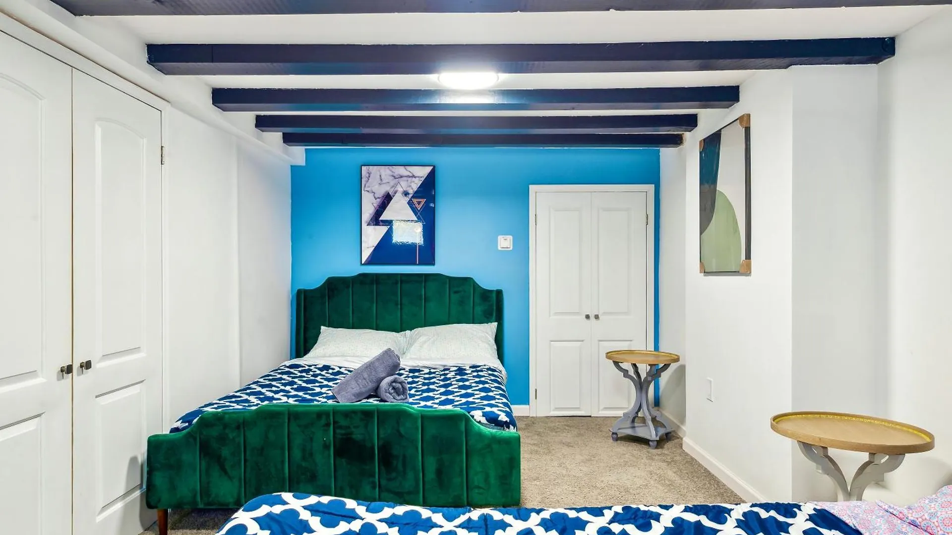 Luxury Lower Ground 2Bd - Manhattan Beach Apartment New York