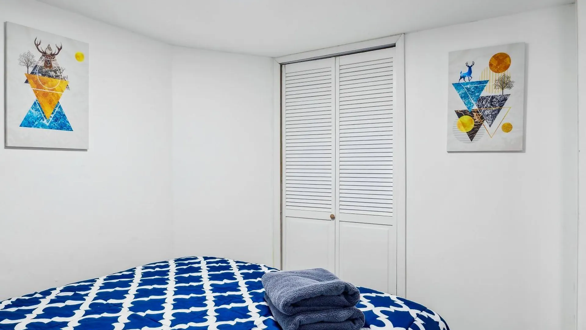 Luxury Lower Ground 2Bd - Manhattan Beach Apartment New York United States