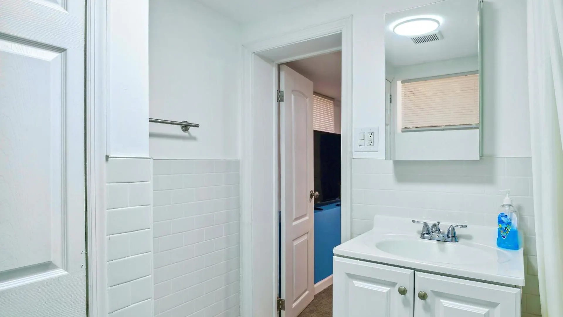 Luxury Lower Ground 2Bd - Manhattan Beach Apartment New York United States